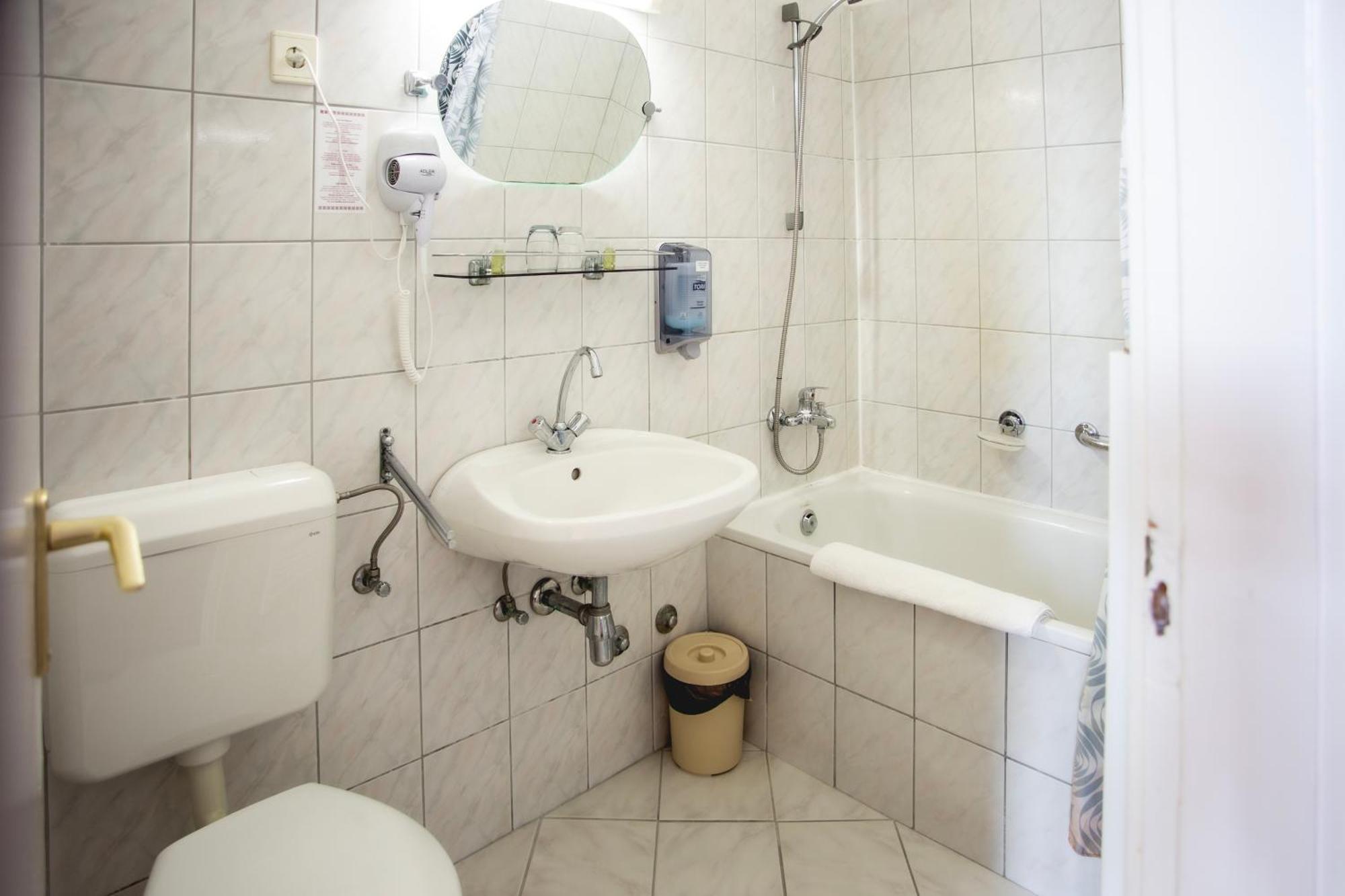 Hotel Kapos Kaposvár المظهر الخارجي الصورة